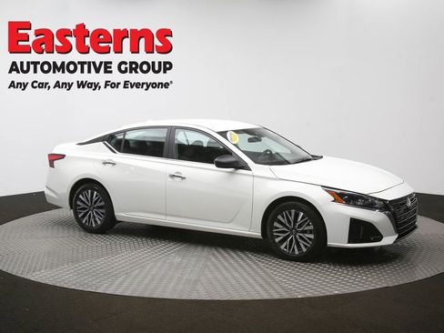 Used 2025 Nissan Altima 2.5 SV image 47