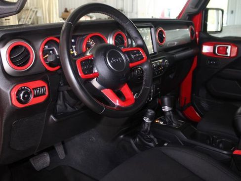 Used 2020 Jeep Wrangler Unlimited Sahara image 19