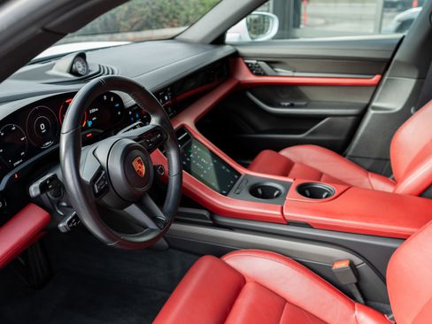 Used 2020 Porsche Taycan 4S image 6