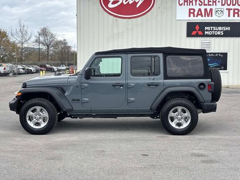 Used 2024 Jeep Wrangler Unlimited Sport AWD/4WD image 2