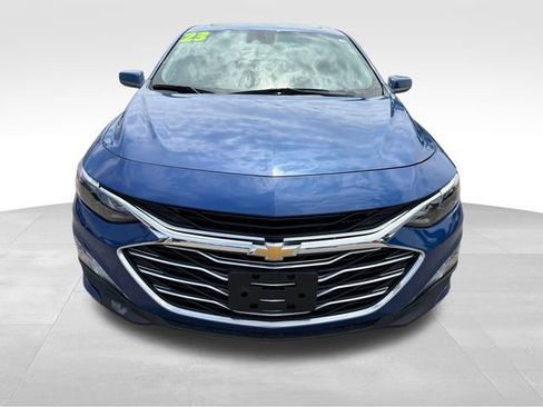 Used 2023 Chevrolet Malibu LT FWD image 2