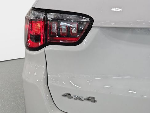 Used 2025 Jeep Compass Sport AWD/4WD image 22