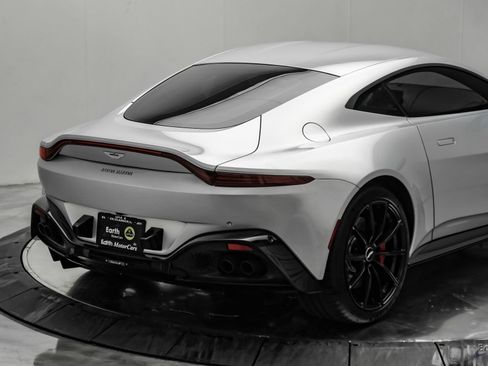 Used 2019 Aston Martin V8 Vantage Coupe RWD image 20