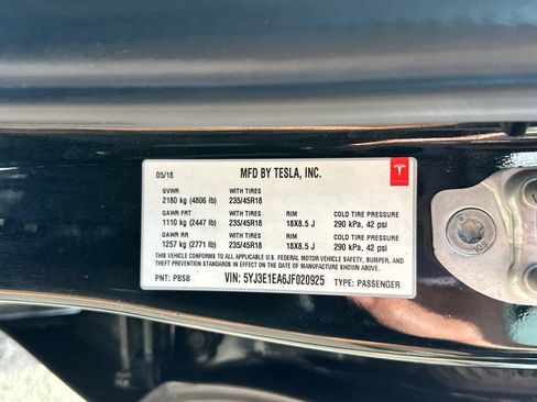 Used 2018 Tesla Model 3 Long Range RWD image 22