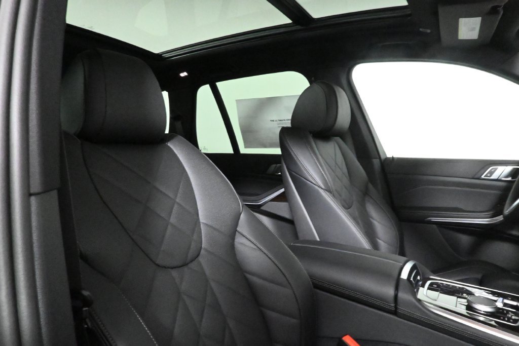 Used 2026 BMW X5 xDrive40i w/ M Sport Package AWD/4WD image 35