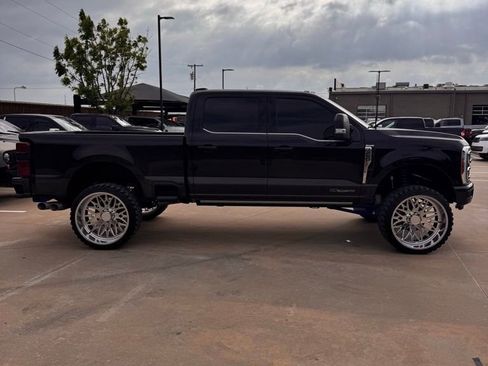 Used 2025 Ford F250 King Ranch w/ FX4 Off-Road Package AWD/4WD image 9