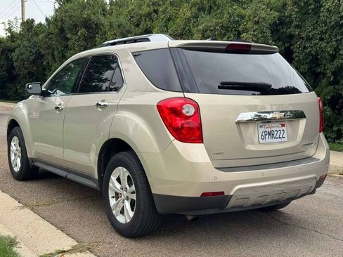 Used 2011 Chevrolet Equinox LT w/ Chrome Appearance Package AWD/4WD image 5