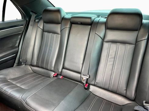 Used 2018 Chrysler 300 S w/ 300S Premium Group image 24