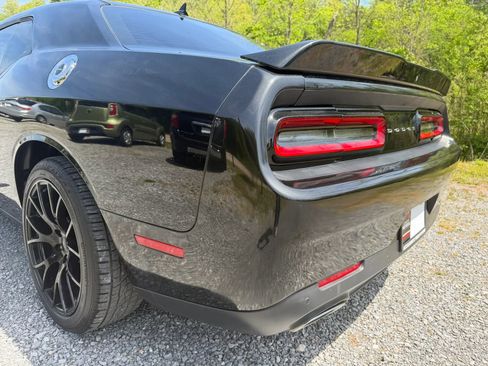 Used 2015 Dodge Challenger SXT Plus w/ Driver Convenience Group RWD image 14