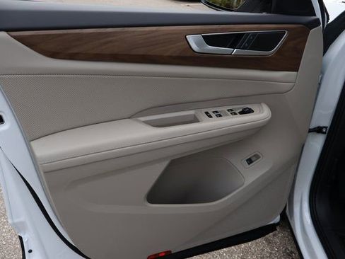 New 2026 Volkswagen Atlas SE image 10