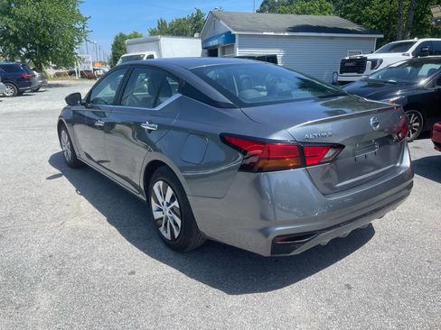 Used 2022 Nissan Altima 2.5 S image 4