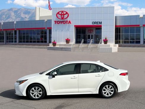 Used 2024 Toyota Corolla LE FWD image 6