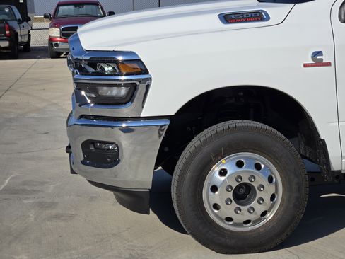 New 2027 RAM 3500 Lone Star AWD/4WD image 6