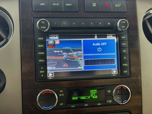 Used 2014 Ford Expedition XLT w/ Equipment Group 202A RWD image 19