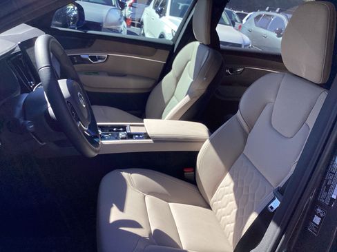 Certified 2026 Volvo XC90 B6 Plus w/ Protection Package Premier AWD/4WD image 15