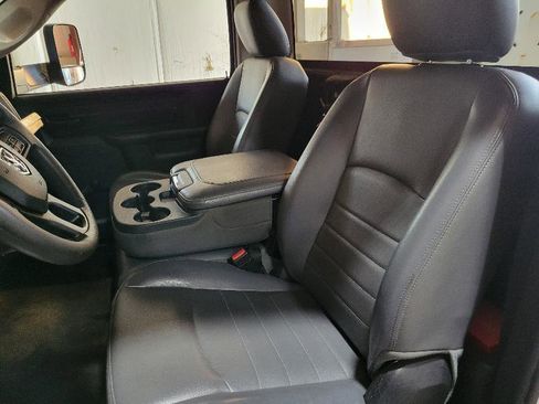 Used 2017 RAM 5500 Tradesman RWD image 2
