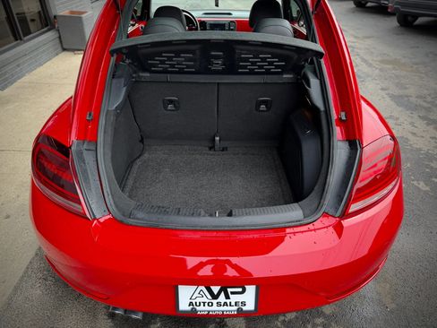 Used 2019 Volkswagen Beetle 2.0T SE FWD image 18