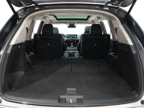 Used 2023 Acura MDX SH-AWD image 36
