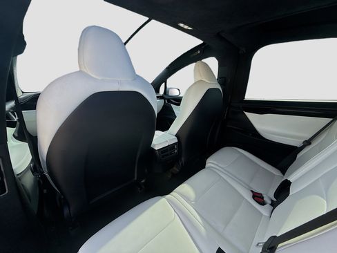 Used 2020 Tesla Model X Long Range image 23