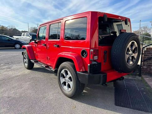 Used 2017 Jeep Wrangler Unlimited Sahara image 9