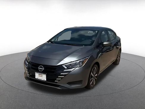 Used 2025 Nissan Versa SV FWD image 7