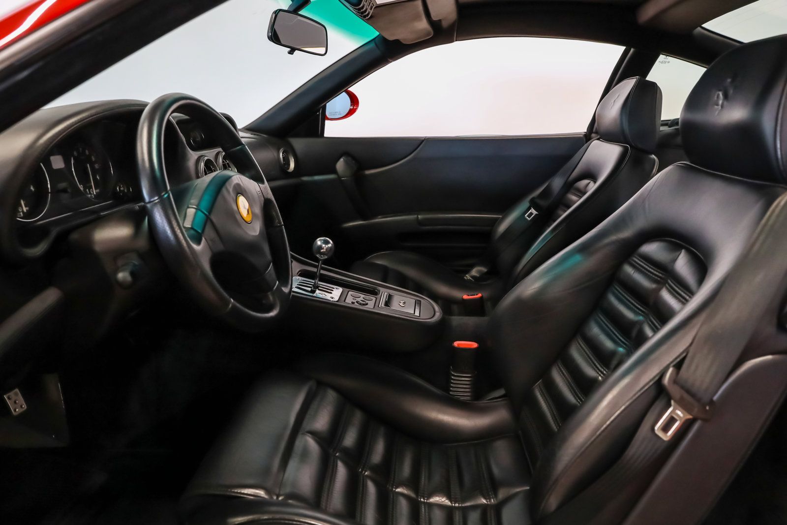 Used 2000 Ferrari 550 Maranello Coupe RWD image 31