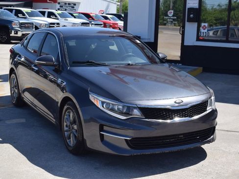 Used 2016 Kia Optima LX w/ Technology Package FWD image 2