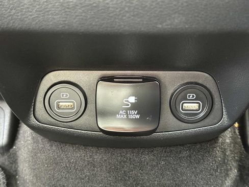 Used 2021 Hyundai Santa Fe Limited image 23