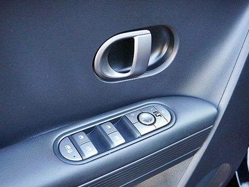 Certified 2025 Hyundai Ioniq 5 SEL image 25