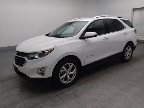 Used 2019 Chevrolet Equinox LT FWD image 2