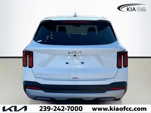 New 2026 Kia Sorento LX image 4