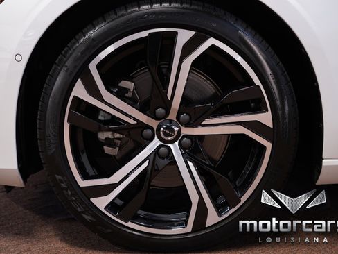 Used 2024 Volvo S60 B5 Ultimate image 20