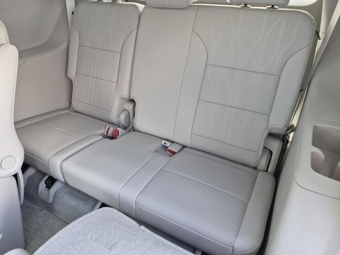 New 2026 Buick Enclave Avenir w/ Super Cruise Package FWD image 12