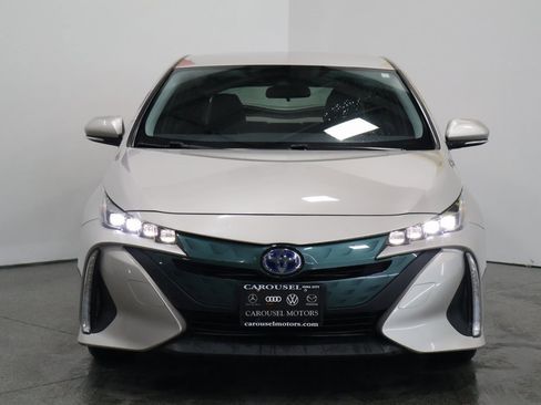 Used 2018 Toyota Prius Prime Premium image 7