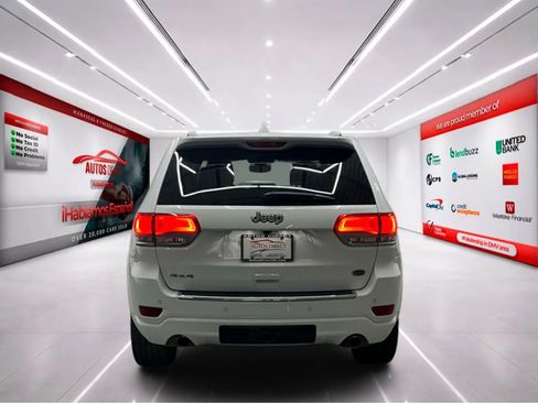 Used 2019 Jeep Grand Cherokee Overland AWD/4WD image 6
