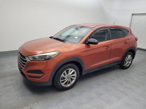 Used 2017 Hyundai Tucson SE FWD image 2