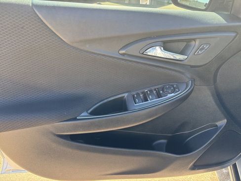 Used 2021 Chevrolet Malibu LT w/ Redline Edition image 6