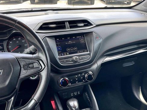 Used 2021 Chevrolet TrailBlazer RS AWD/4WD image 9