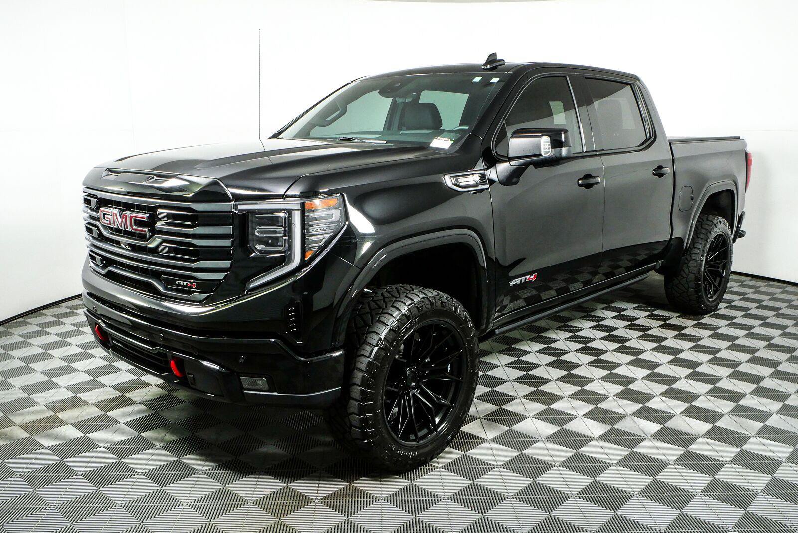 Certified 2026 GMC Sierra 1500 AT4 w/ Technology Package AWD/4WD image 28
