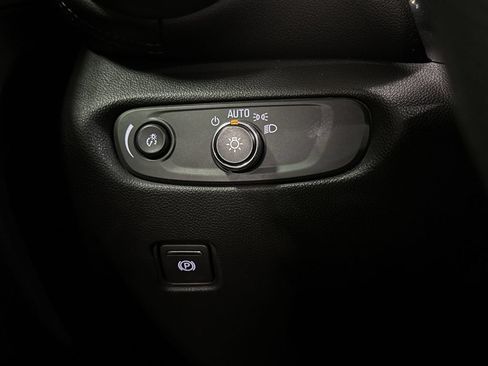 Used 2022 Chevrolet Blazer LT FWD image 18