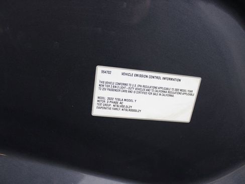 Used 2022 Tesla Model Y Performance image 36