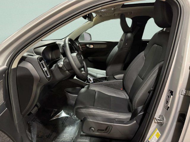 Used 2025 Volvo XC40 B5 Ultra w/ Climate Package AWD/4WD image 24