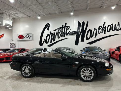 Used 2002 Chevrolet Camaro Z28 w/ SS Performance/Appearance Pkg RWD image 31
