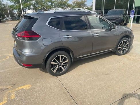 Used 2019 Nissan Rogue SL AWD/4WD image 6
