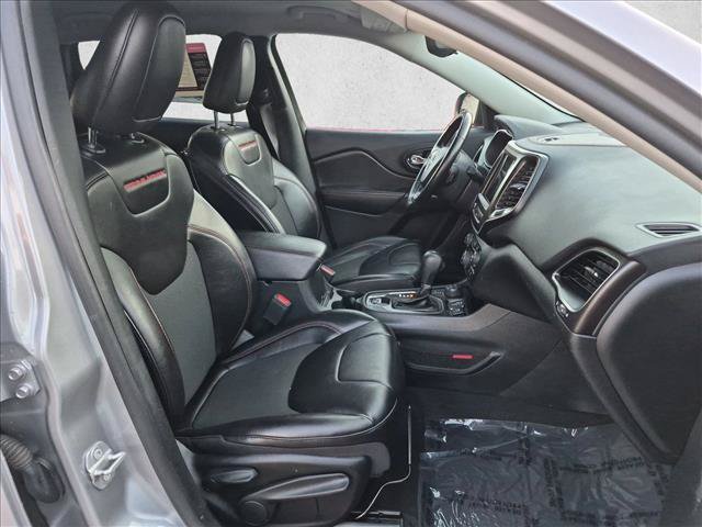 Used 2021 Jeep Cherokee Trailhawk w/ Technology Group AWD/4WD image 19
