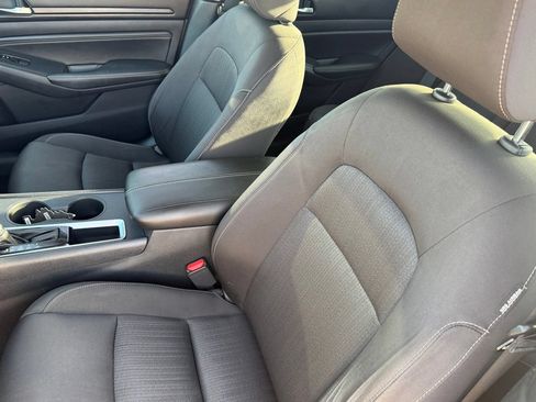 Used 2020 Nissan Altima 2.5 S FWD image 28