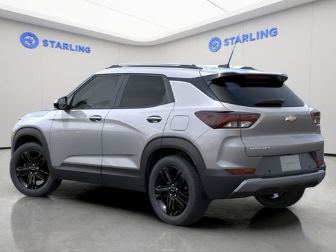 New 2026 Chevrolet TrailBlazer LT w/ Midnight Edition FWD image 2
