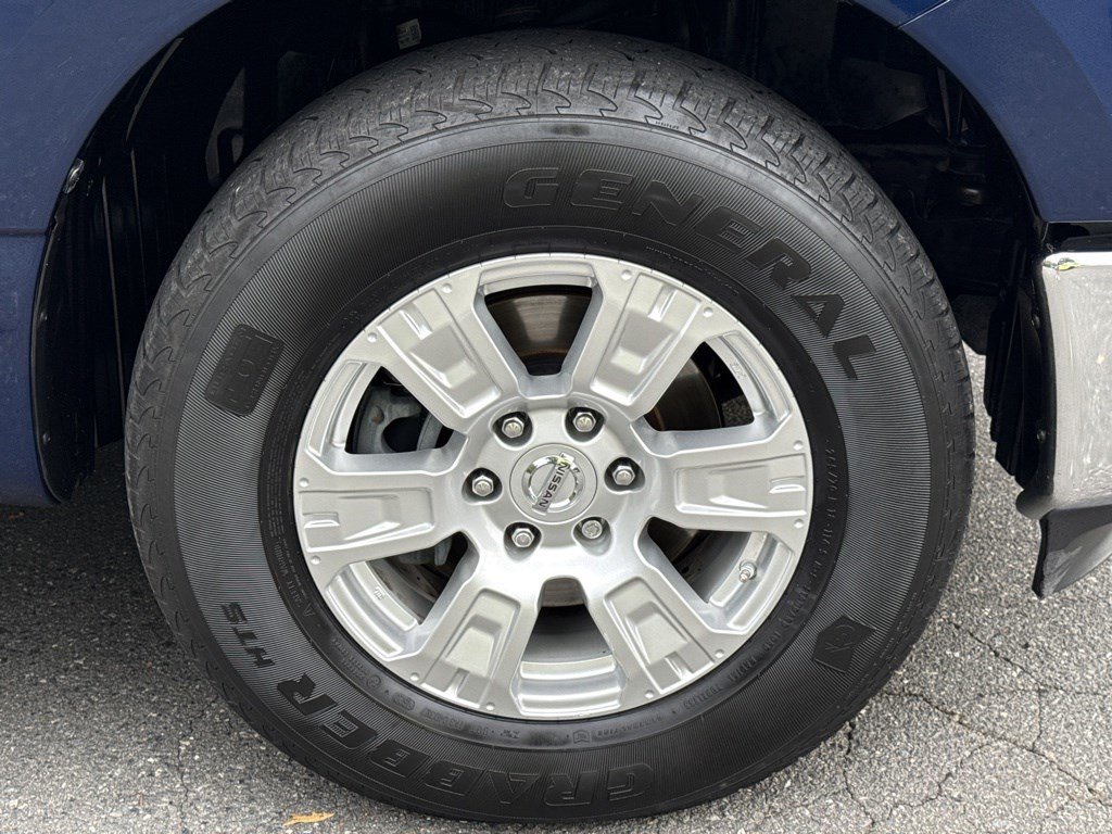 Used 2019 Nissan Titan SV AWD/4WD image 9