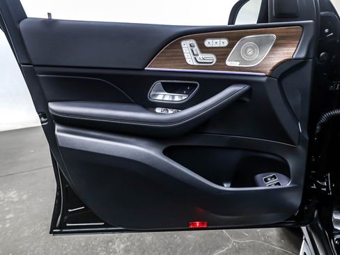 Used 2026 Mercedes-Benz GLE 450e GLE 450e 4MATIC SUV image 21