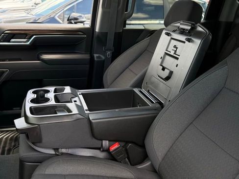 Used 2025 Chevrolet Silverado 1500 LT image 28